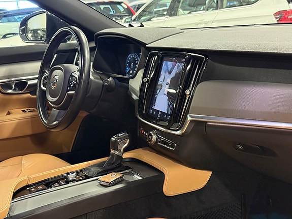 Volvo V90 18 of 30