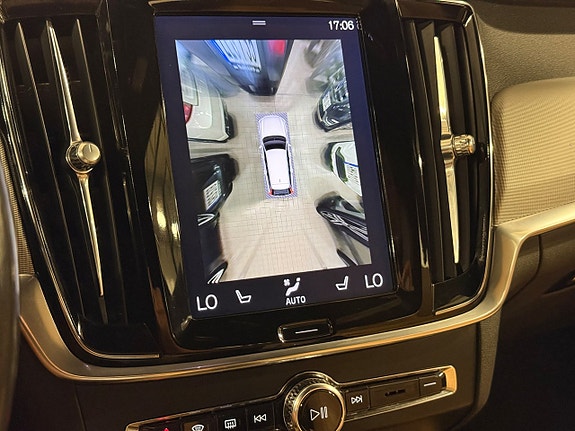 Volvo V90 26 of 30