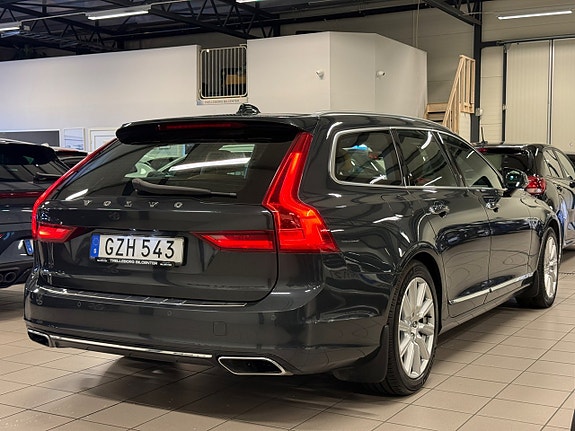 Volvo V90 10 of 30