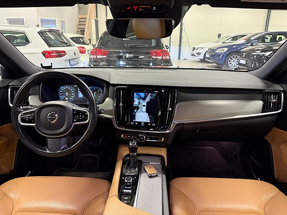 Volvo V90 22 of 30