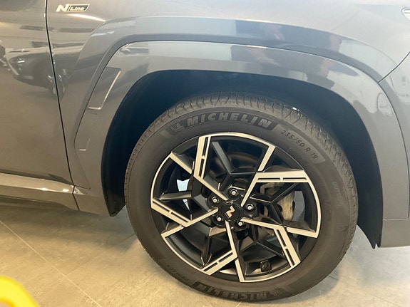 Hyundai Tucson 27 of 27