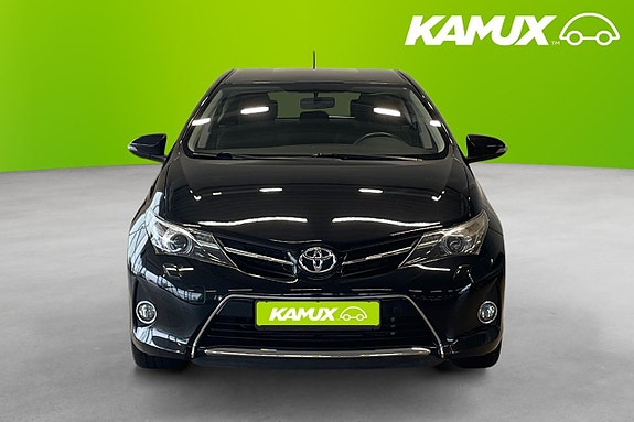 Toyota Auris 6 of 15