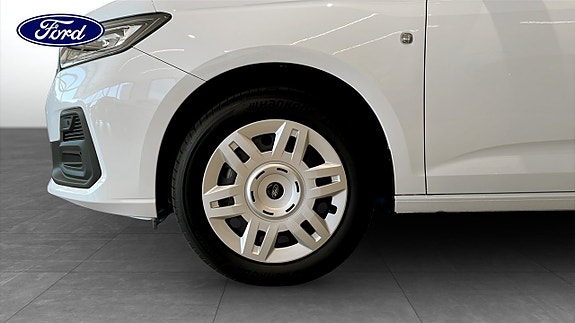 Ford Transit Connect 9 of 9
