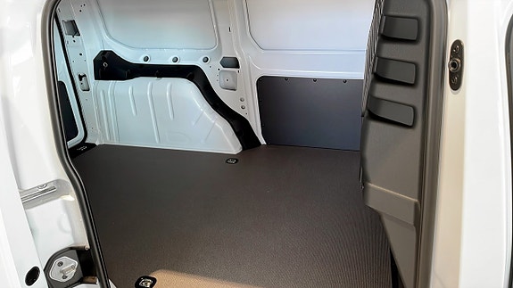 Ford Transit Connect 5 of 9