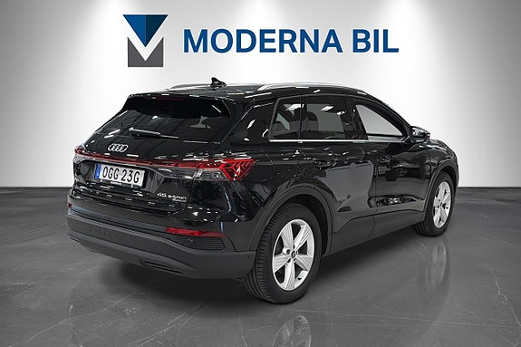 Audi Q4 e-tron 6 of 24