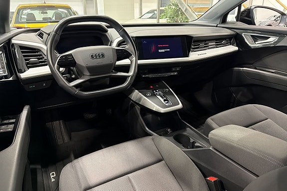 Audi Q4 e-tron 9 of 24