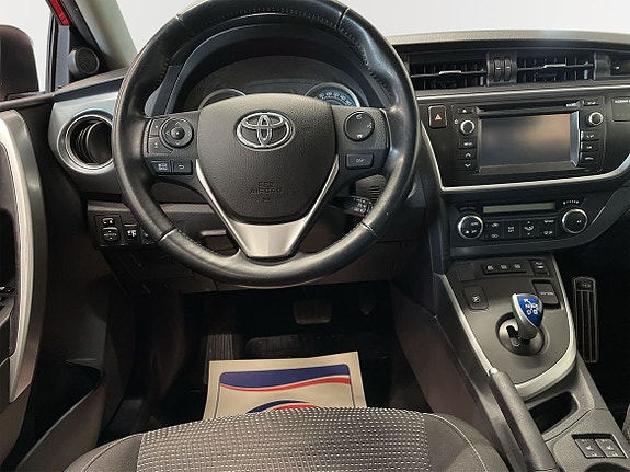 Toyota Auris 8 of 10