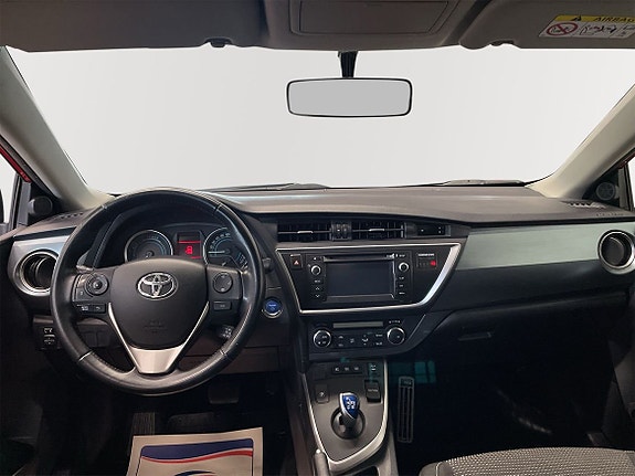 Toyota Auris 7 of 10