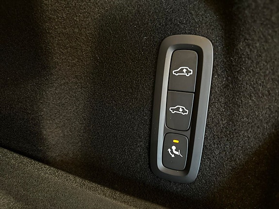 Volvo XC60 16 of 18