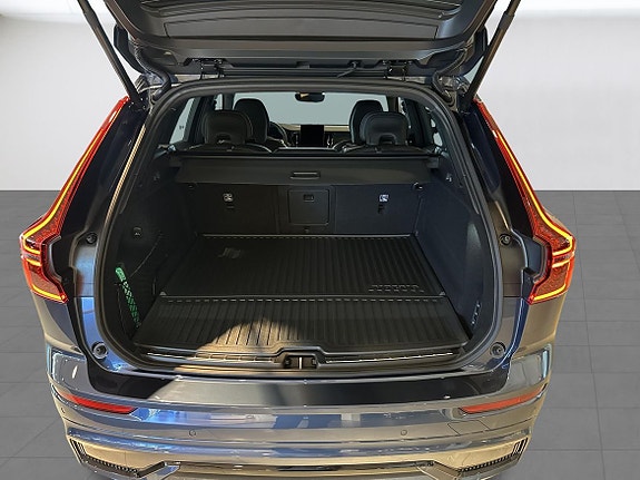 Volvo XC60 10 of 18