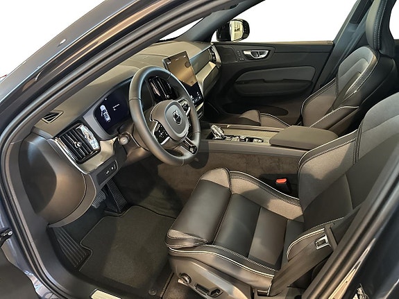 Volvo XC60 8 of 18