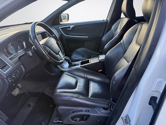 Volvo XC60 7 of 12