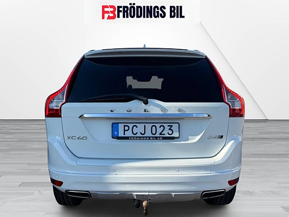 Volvo XC60 5 of 12