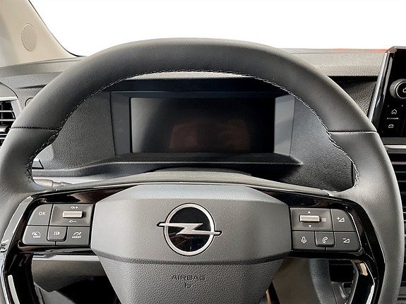Opel Vivaro 8 of 21