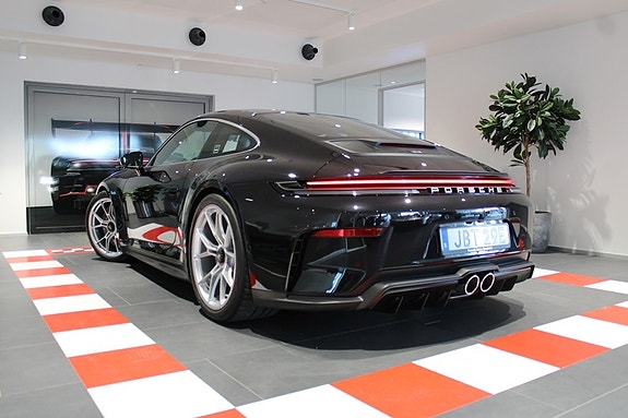 Porsche 911 GT3 2 of 25