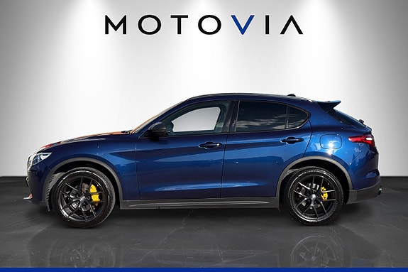 Alfa Romeo Stelvio 6 of 23