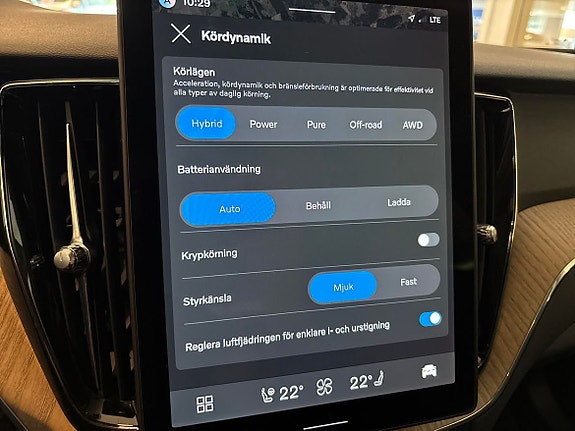 Volvo XC60 17 of 24
