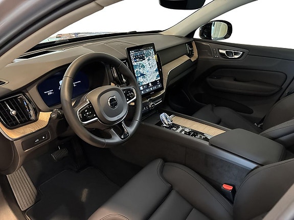 Volvo XC60 7 of 24