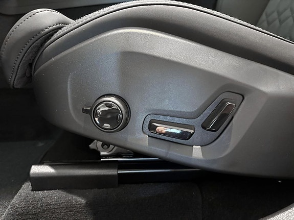 Volvo XC60 22 of 24