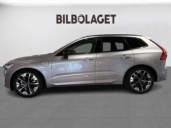 Volvo XC60 2 of 24