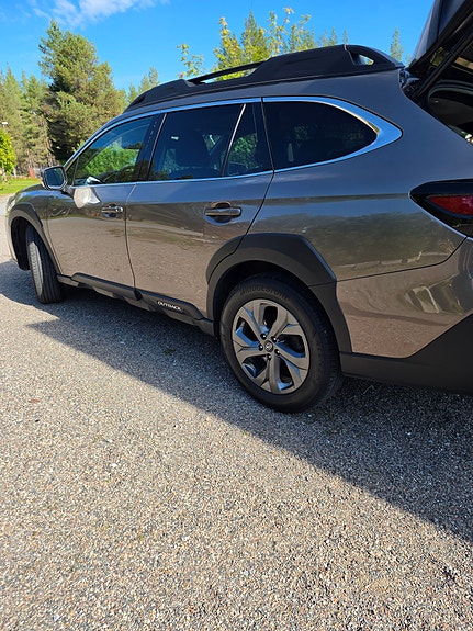 Subaru Outback 10 of 14
