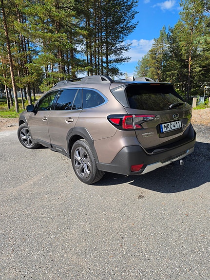 Subaru Outback 8 of 14