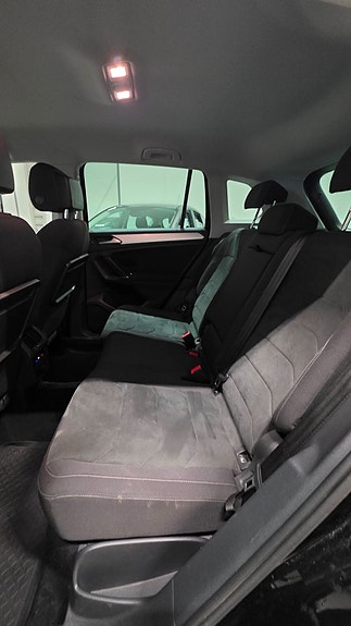 Volkswagen Tiguan 11 of 29