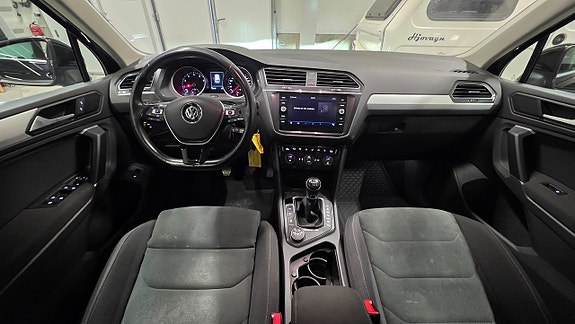 Volkswagen Tiguan 13 of 29