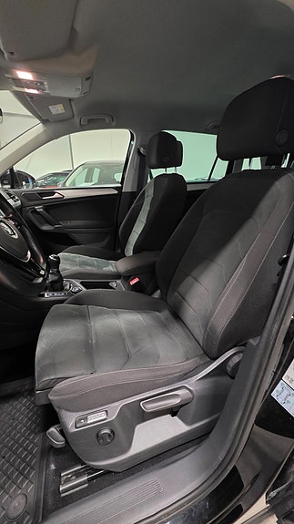 Volkswagen Tiguan 10 of 29
