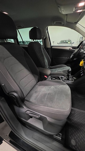 Volkswagen Tiguan 20 of 29