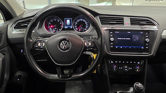 Volkswagen Tiguan 15 of 29