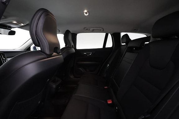 Volvo V60 10 of 19