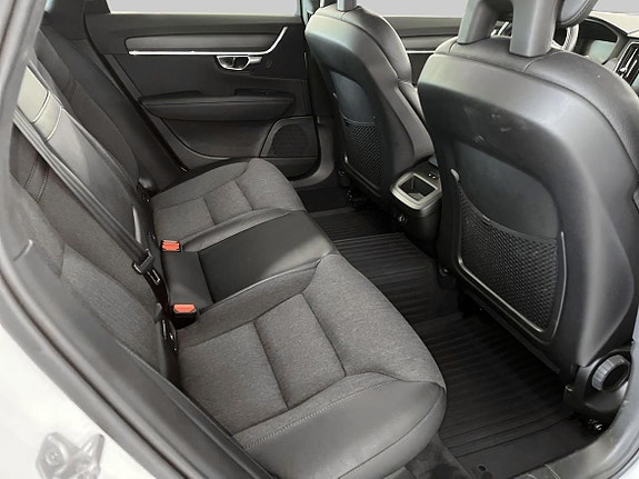 Volvo V90 10 of 18