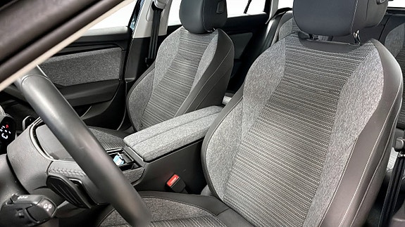 Skoda Superb 8 of 12