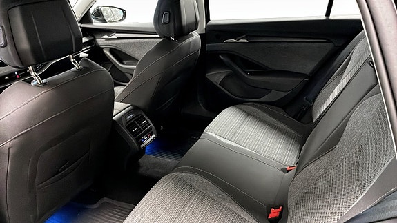 Skoda Superb 11 of 12