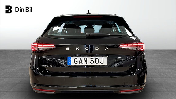 Skoda Superb 5 of 12