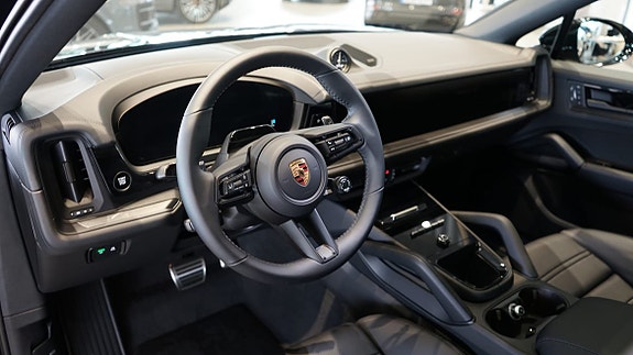 Porsche Cayenne S 5 of 6