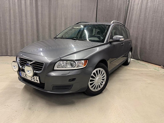 Volvo V50 2 of 8