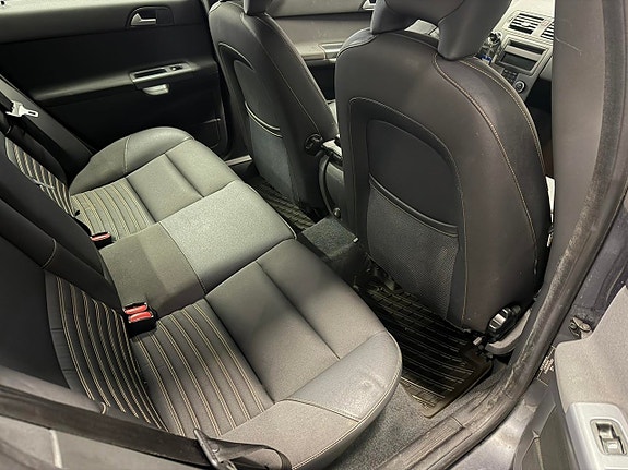 Volvo V50 7 of 8