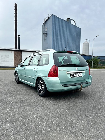 Peugeot 307 SW 4 of 4