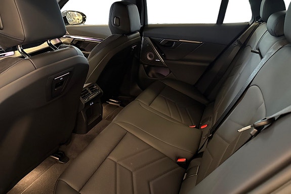 BMW 530e 15 of 19