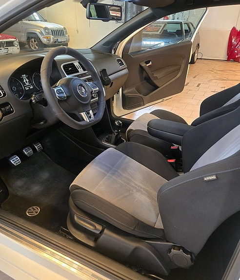 Volkswagen Polo 5 of 17
