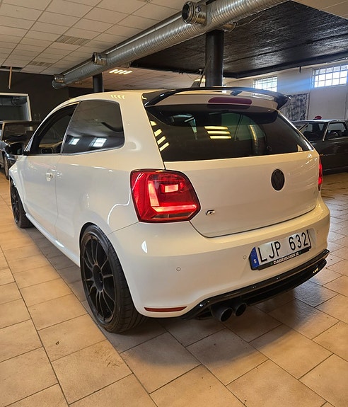 Volkswagen Polo 12 of 17