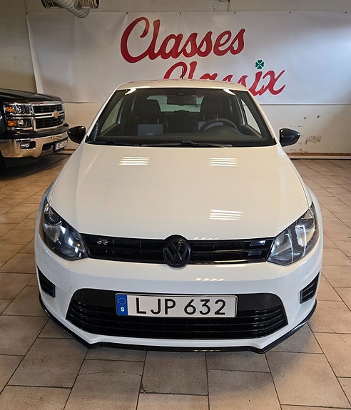 Volkswagen Polo 2 of 17