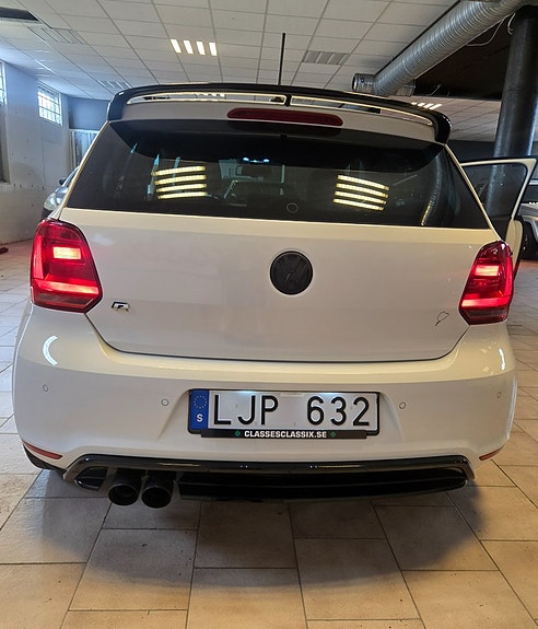 Volkswagen Polo 13 of 17