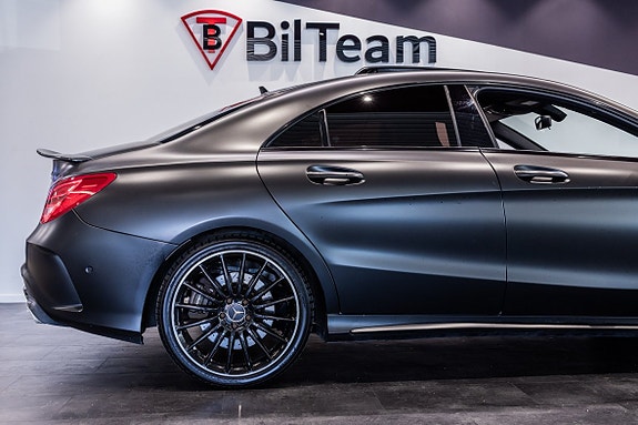 Mercedes-Benz CLA45 11 of 27