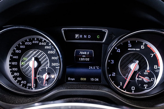 Mercedes-Benz CLA45 25 of 27