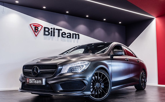 Mercedes-Benz CLA45 3 of 27