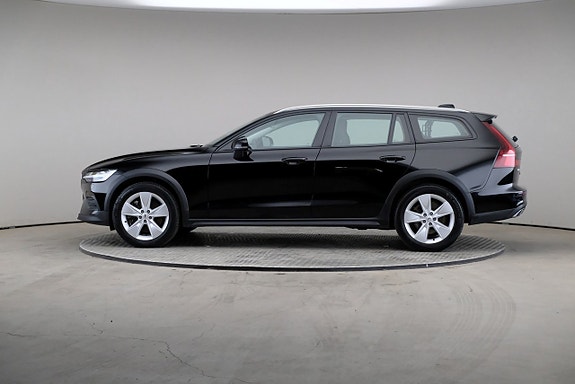 Volvo V60 Cross Country 4 of 26