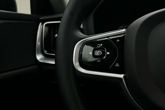 Volvo V60 Cross Country 24 of 26